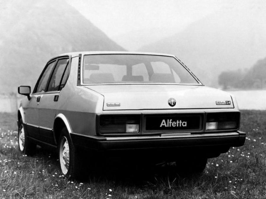  Alfa Romeo Alfetta 2.4 Turbo Diesel (116) 1983 года  (фото 2 из 4)